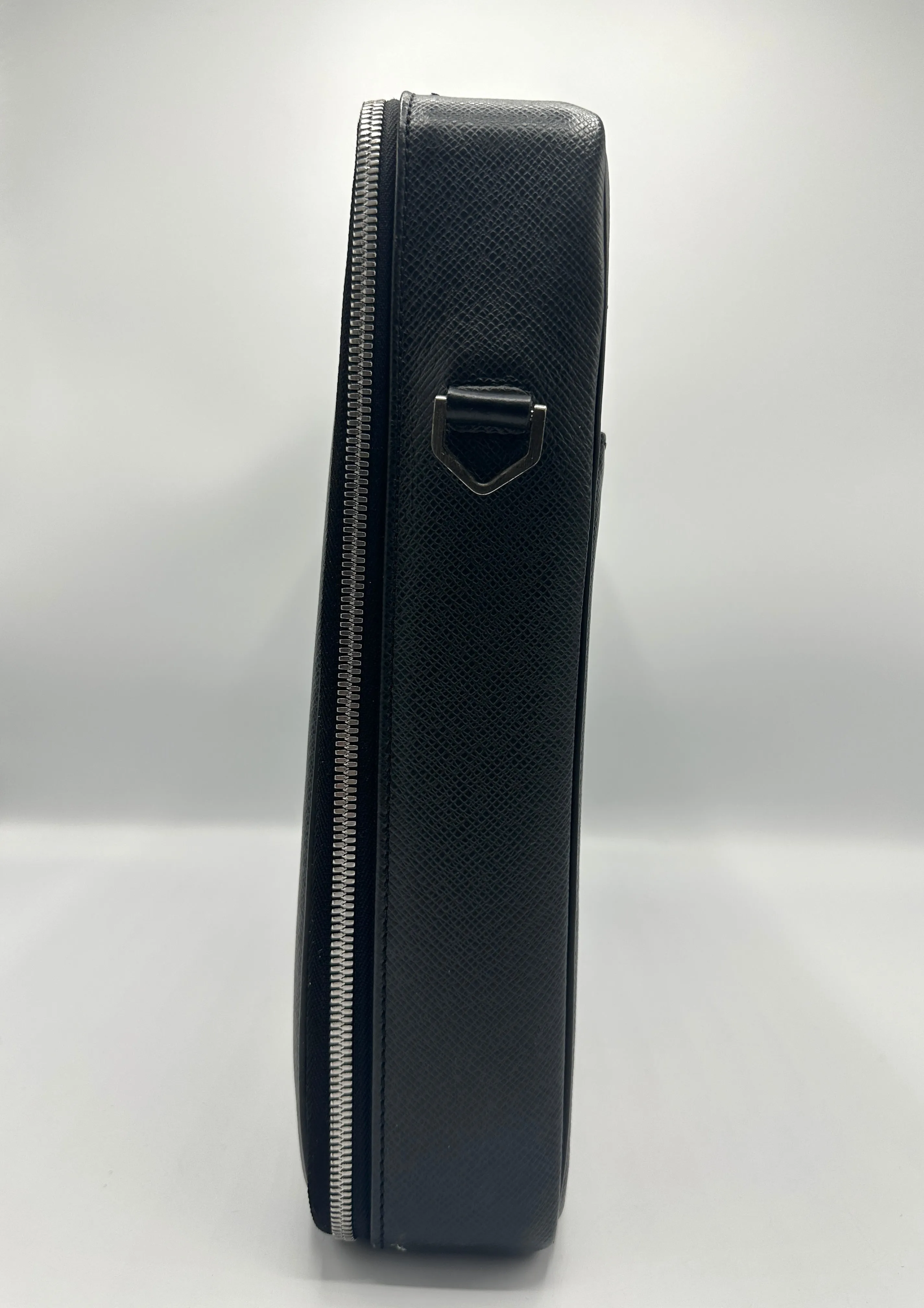 Black Taiga Business Bag